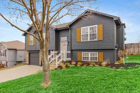 1512 NW Nicholas Dr Grain Valley, MO 64029