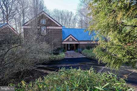 6 Vendome Ct Bethesda, MD 20817