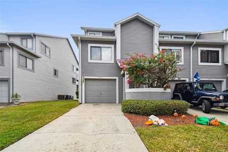 9550 Tara Cay Ct #17 Seminole, FL 33776