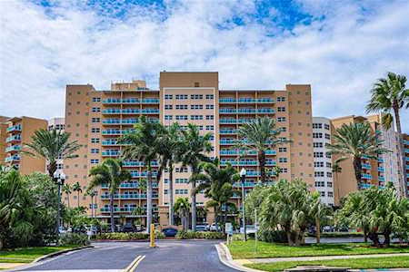 880 Mandalay Ave #S704 Clearwater, FL 33767