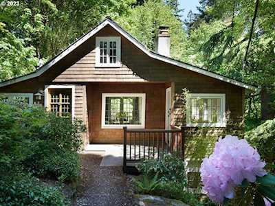 2730 SW Robins Crest DR Portland, OR 97201
