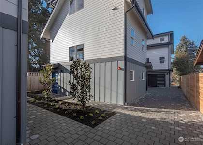 4846 50th Ave SW #B Seattle, WA 98116