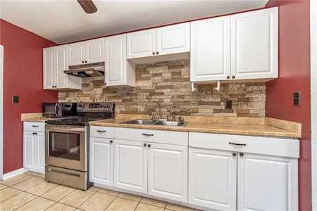 2416 Lofurno Rd Chesapeake, VA 23323