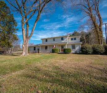 8525 Newsom Station Rd Nashville, TN 37221