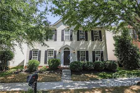 6607 Olmsford Dr Huntersville, NC 28078