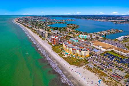 15208 Gulf Blvd #204 Madeira Beach, FL 33708