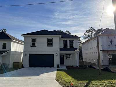 606 IVY Avenue Niceville, FL 32578