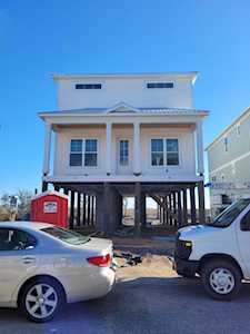 150 Enclave Pl. Pawleys Island, SC 29585