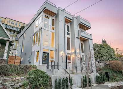 2025 N Dexter Ave Seattle, WA 98109