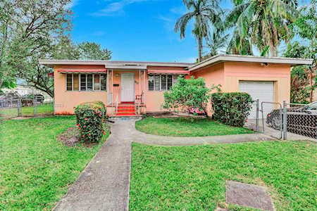 106 NW 84th St Miami, FL 33150