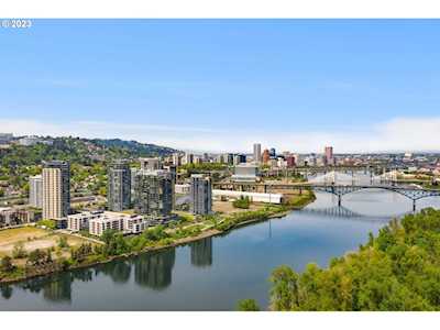 3570 S River PKWY #1211 Portland, OR 97239