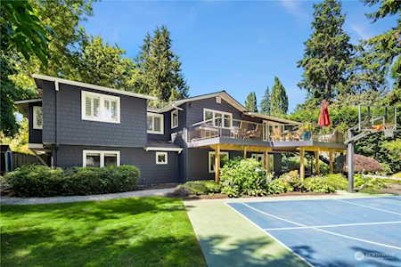 2638 82nd Ave NE Medina, WA 98039