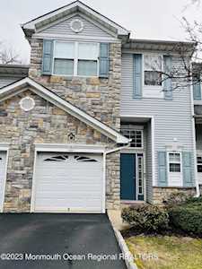 16 Harbor Bay Circle Laurence Harbor, NJ 08879