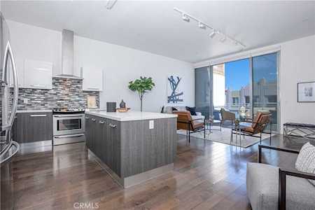 433 Pine Ave #401 Long Beach, CA 90802