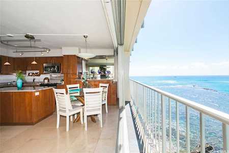 2801 Coconut Avenue #6A Honolulu, HI 96815