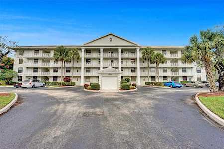 1705 Whitehall Dr #406 Davie, FL 33324