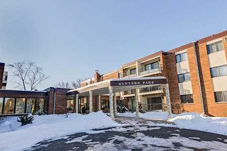4 Pine Tree Drive #232 Arden Hills, MN 55112