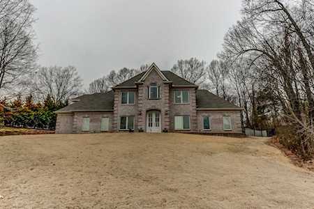 4215 Wren Hill Cv Lakeland, TN 38002