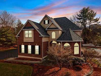3 Lamplighters Way Saugus, MA 01906