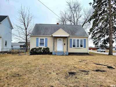 1014 W Jefferson St Washington, IL 61571