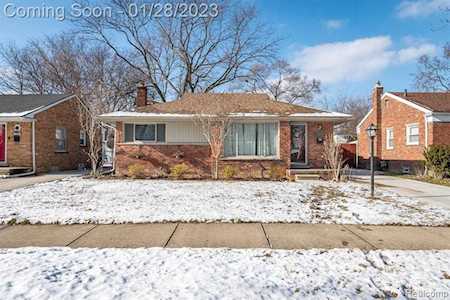 17677 Denby Redford Twp, MI 48240