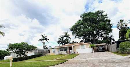 324 Shady Lane Road Palm Springs, FL 33461