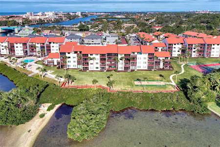1608 Stickney Point Rd #101 Sarasota, FL 34231