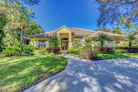 9947 SE Oak Tree Terrace Tequesta, FL 33469