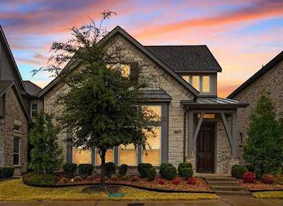 8067 Sunflower Lane Dallas, TX 75252