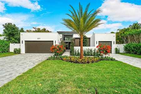 221 NW 17th Street Delray Beach, FL 33444