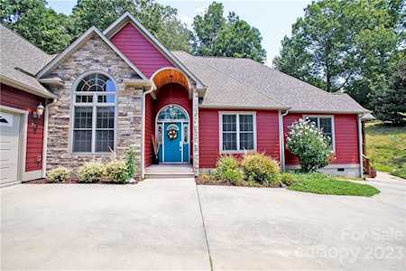 92 Magnolia Farms Dr Asheville, NC 28806