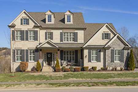 7028 Crimson Leaf Ln College Grove, TN 37046