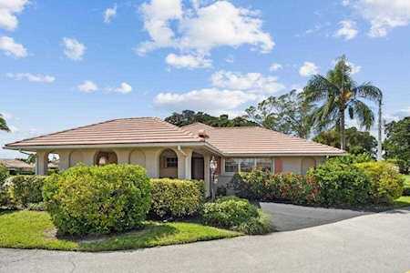 240 Rio Vista Circle Atlantis, FL 33462
