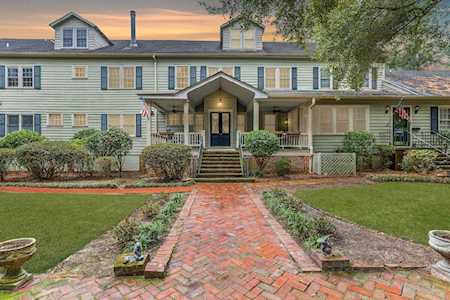 116 W 5th South St Summerville, SC 29483