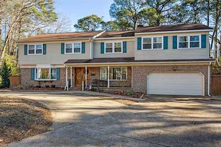 28 Paula Maria Dr Newport News, VA 23606