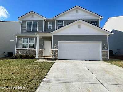 5006 Aiken Back Ln La Grange, KY 40031