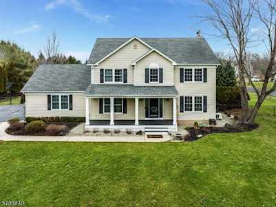 8 Governor Rd Readington Twp., NJ 08822