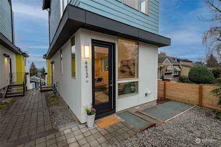 4412 39th Ave SW Seattle, WA 98116