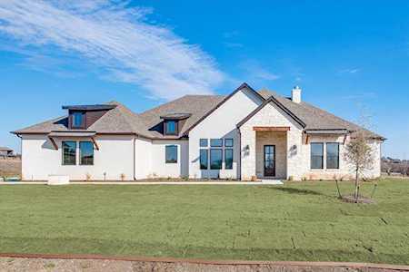7740 Laura Lake Lane Fort Worth, TX 76126