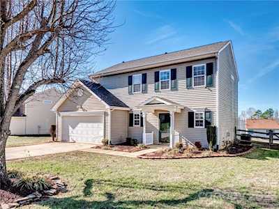 6830 Babbling Brook Ln Concord, NC 28025