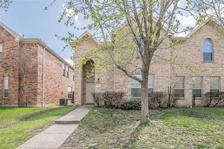 907 Jamie Drive Grand Prairie, TX 75052