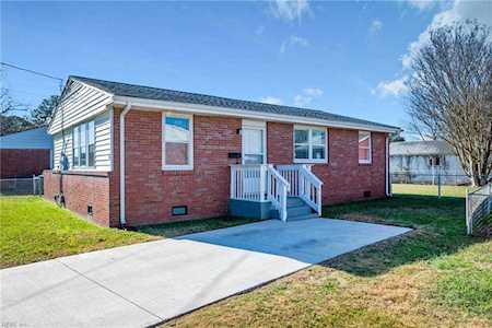508 Stalham Rd Chesapeake, VA 23325