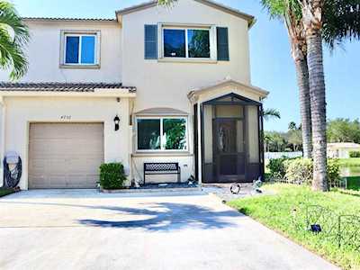 4736 Lago Vista Drive Coconut Creek, FL 33073