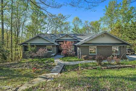 160 Whippoorwill Dr Oak Ridge, TN 37830