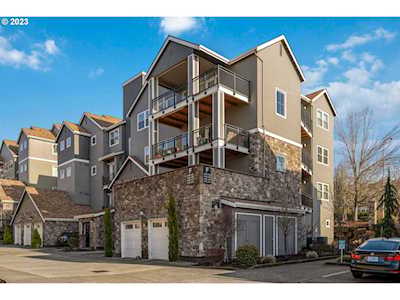 11708 SE Crested Eagle LN #F5 Happy Valley, OR 97086