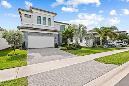 8826 Quiet Inlet Lane Boca Raton, FL 33496