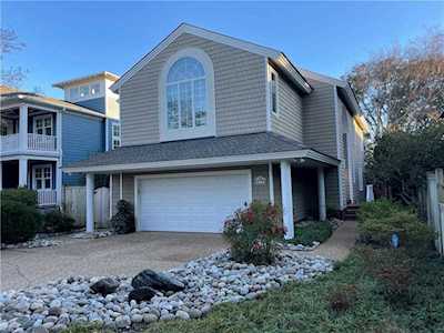 212 77th St Virginia Beach, VA 23451
