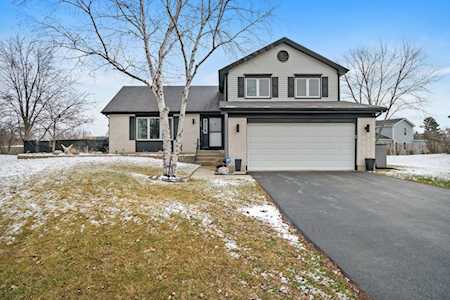 721 Clarendon Springs Ct Schaumburg, IL 60194