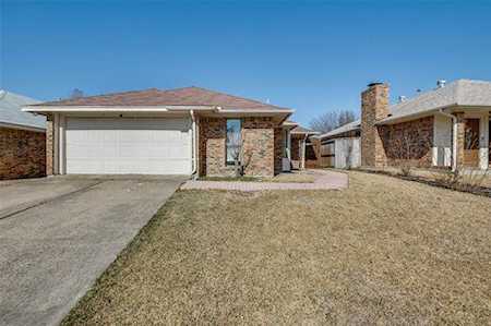 2015 Verlaine Drive Carrollton, TX 75007