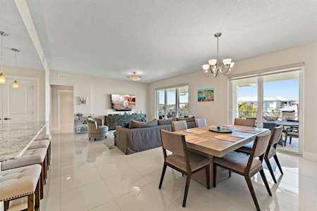 1042 S Bay Colony Drive Juno Beach, FL 33408